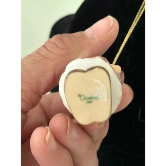 1997 Berta Hummel Goebel "Stocking For Dolly" Christmas Ornament - Picture 6 of 6